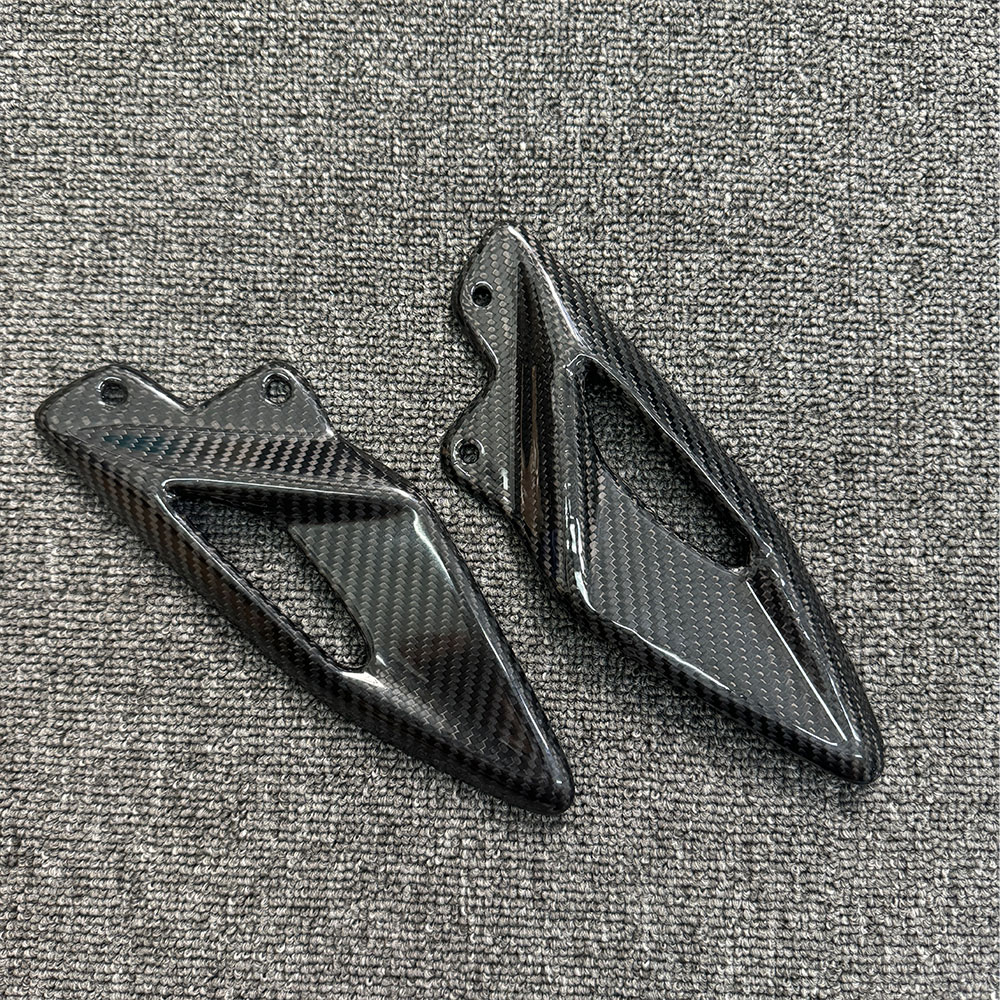 For Triumph Street Triple 660  - Crepe Pan Carbon recensione e prezzo
